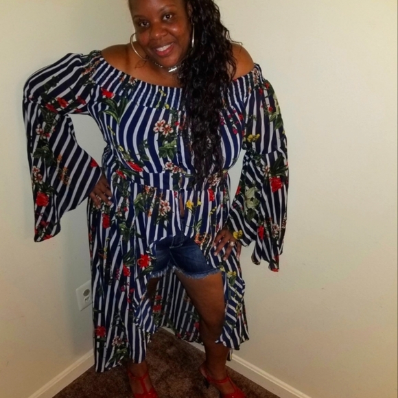 Ashley Stewart's Beautiful Plus Size Tunic Blouse size 18/20 - Picture 4 of 7